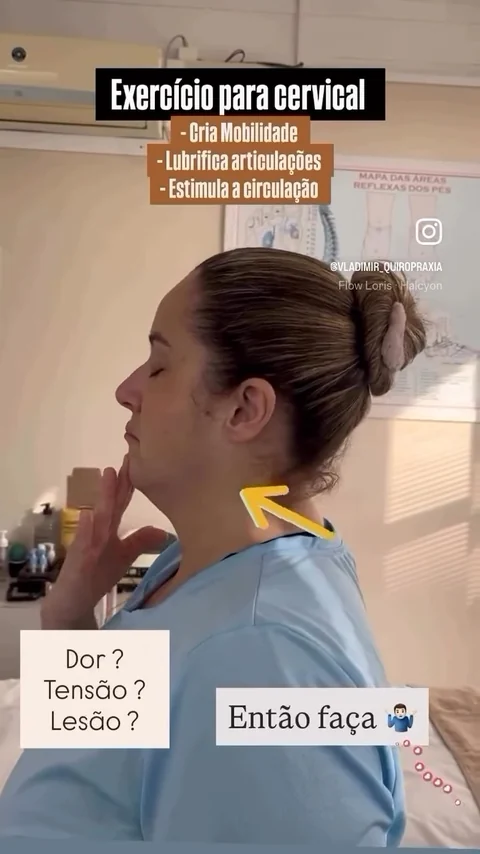 Demonstração de um exercício de mobilidade para o pescoço